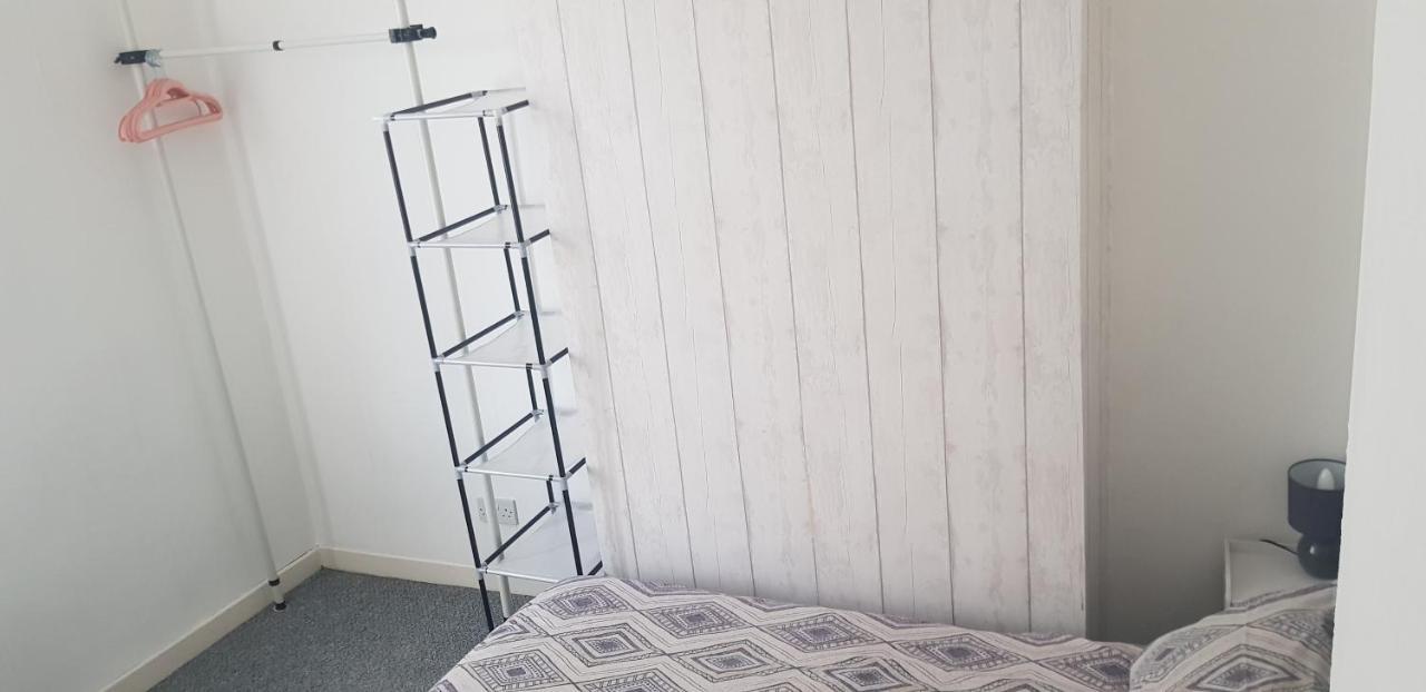 Room In A Shared House! リヴァプール エクステリア 写真